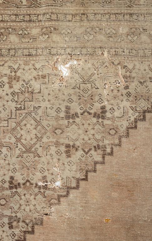 Rug, Tabriz, antique finish, approx. 395 x 275 cm.