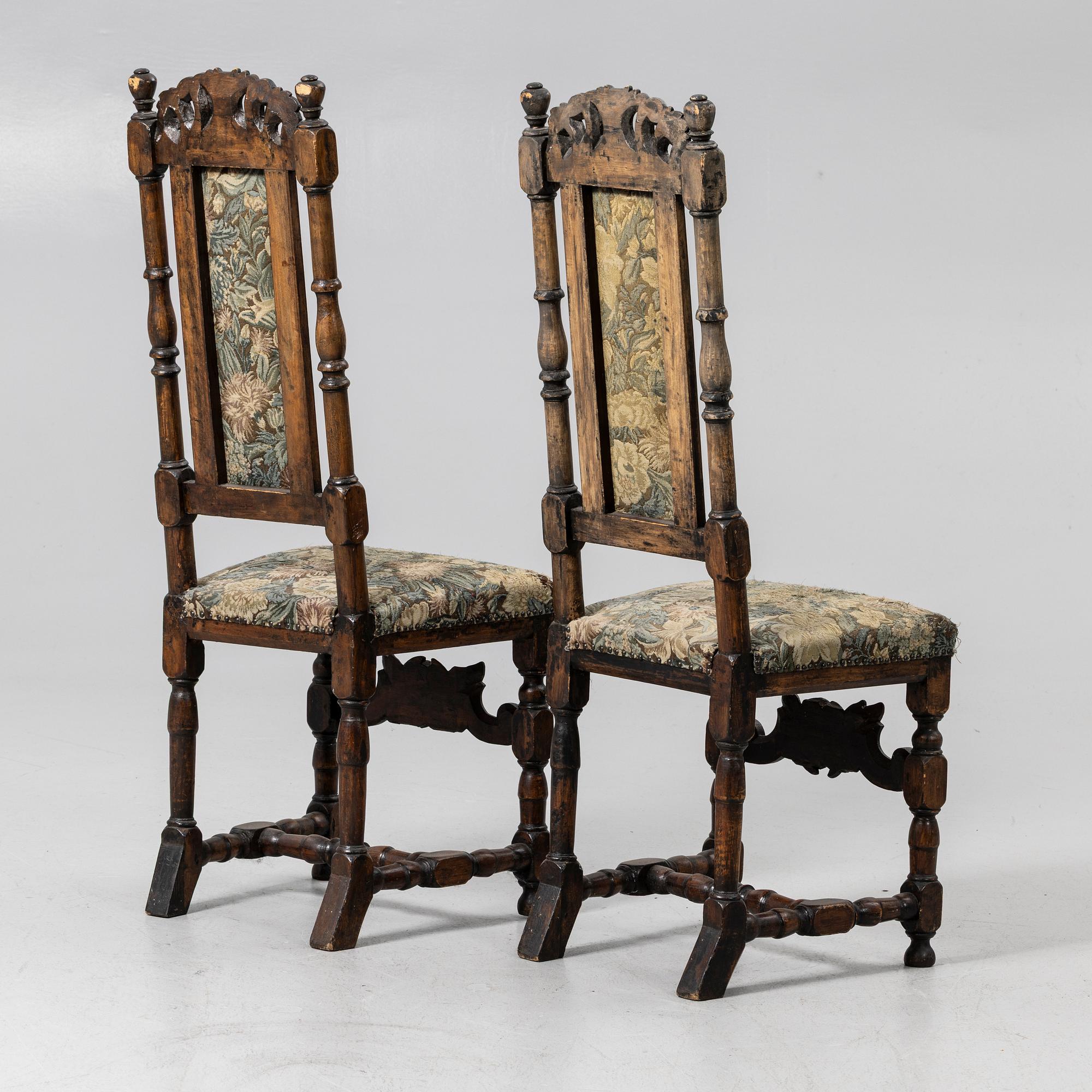 A pair of chairs, Baroque style, 18th/19th century.