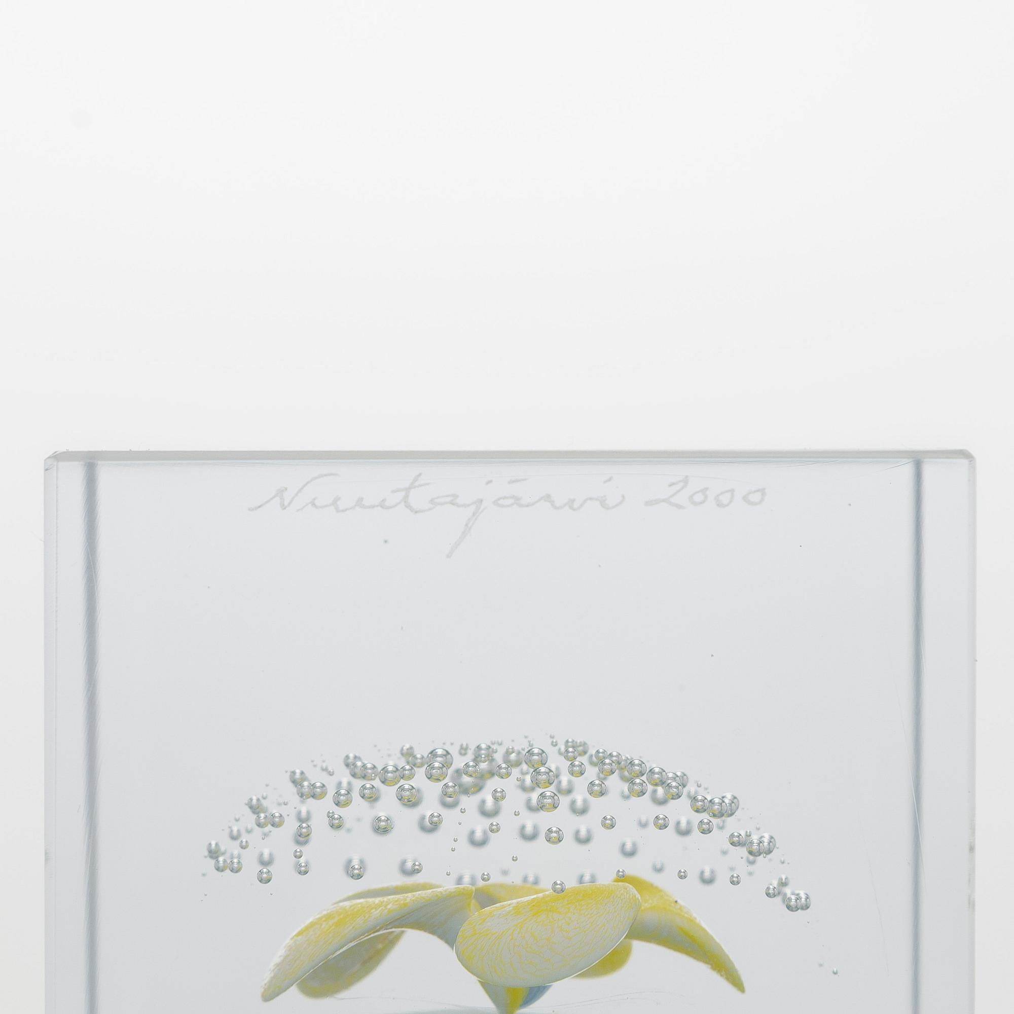 Oiva Toikka, årskub 2000, signerad Oiva Toikka Nuutajärvi 2000, 956/2000.