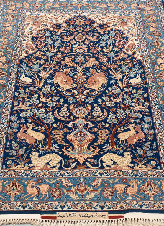 OLD ISFAHAN FIGURAL. 172 x 105 cm.