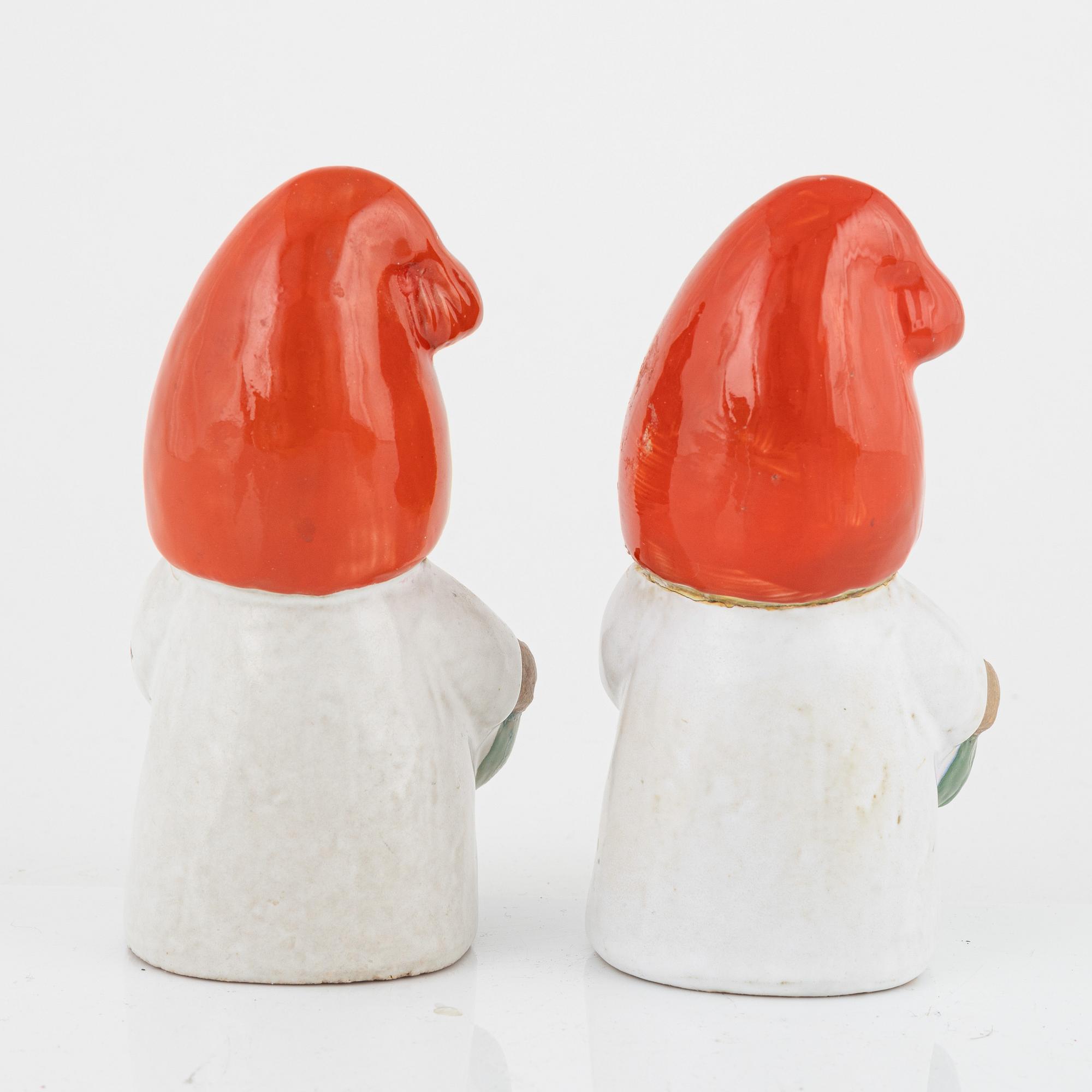 A Lisa Larson seven pieces, stoneware Gustavsberg, Sweden.