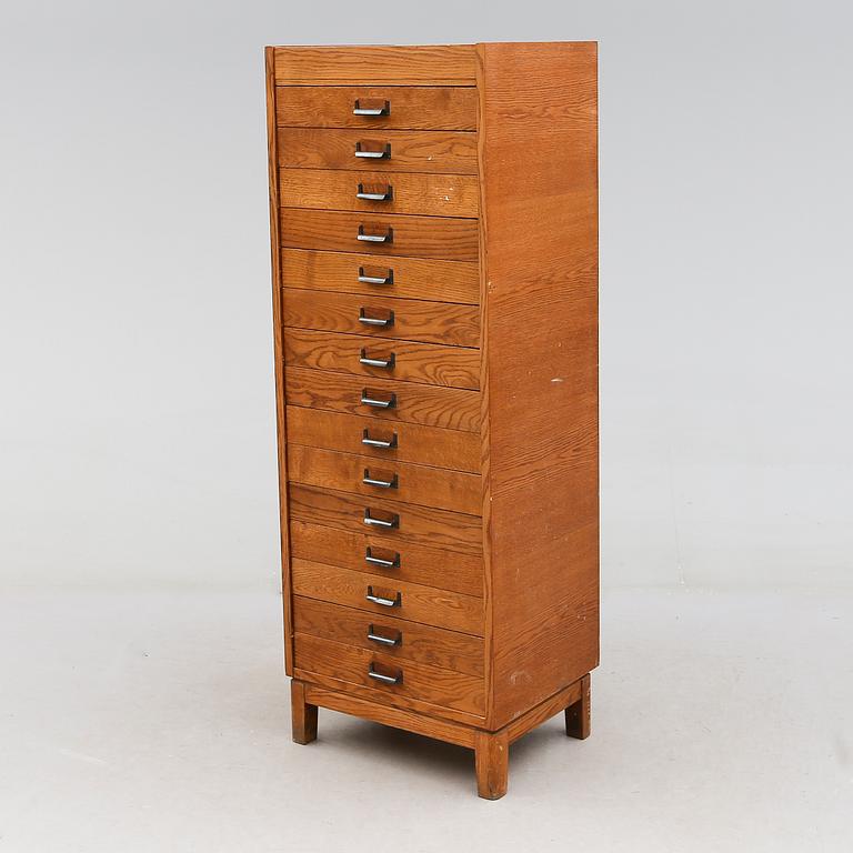 ARKIVSKÅP, 1900-talets mitt.