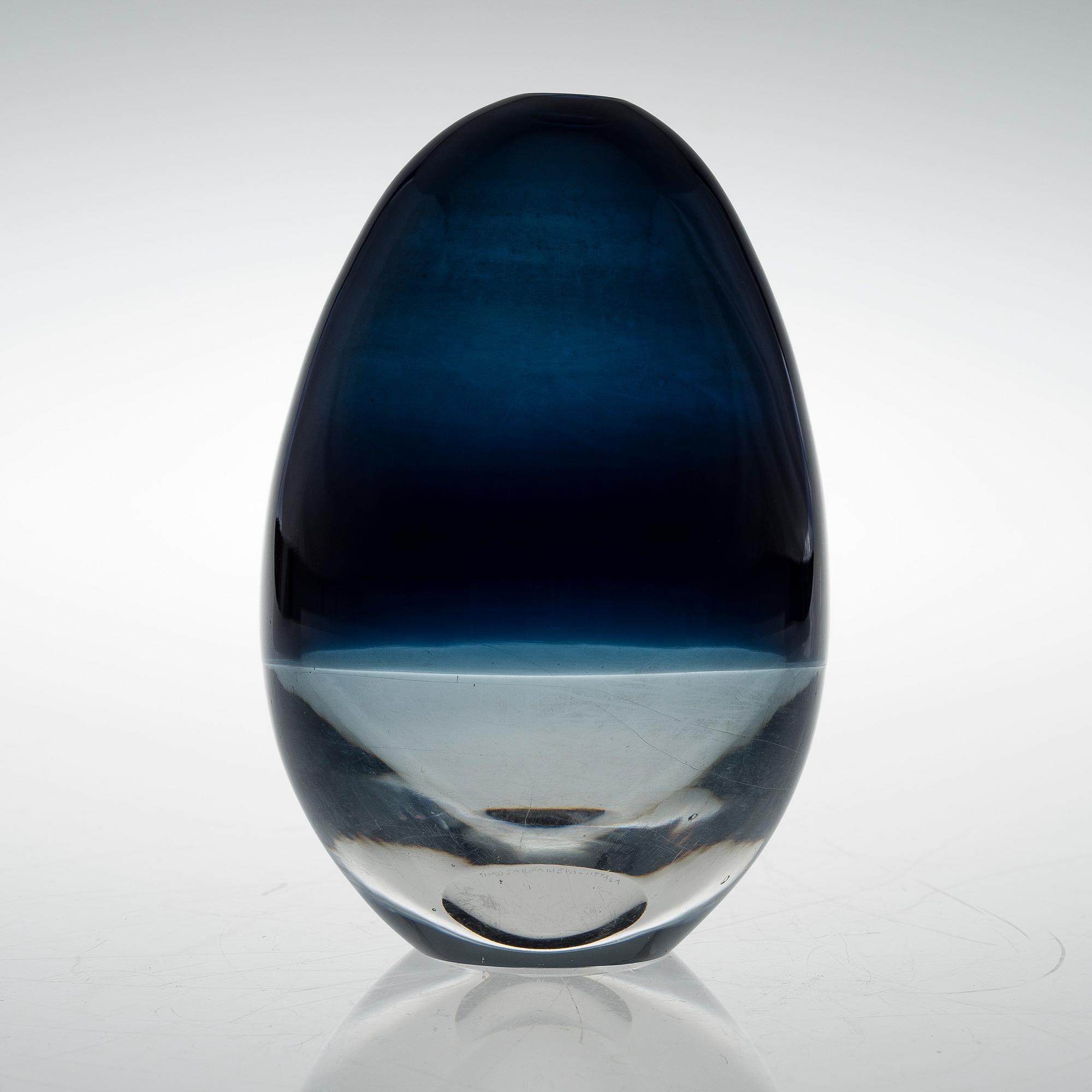 TIMO SARPANEVA, ART GLASS / VASE, signed Timo Sarpaneva, Iittala.