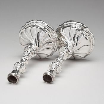 Isak Sauer, ljusstakar, ett par, silver, Stockholm 1755. Rokoko.