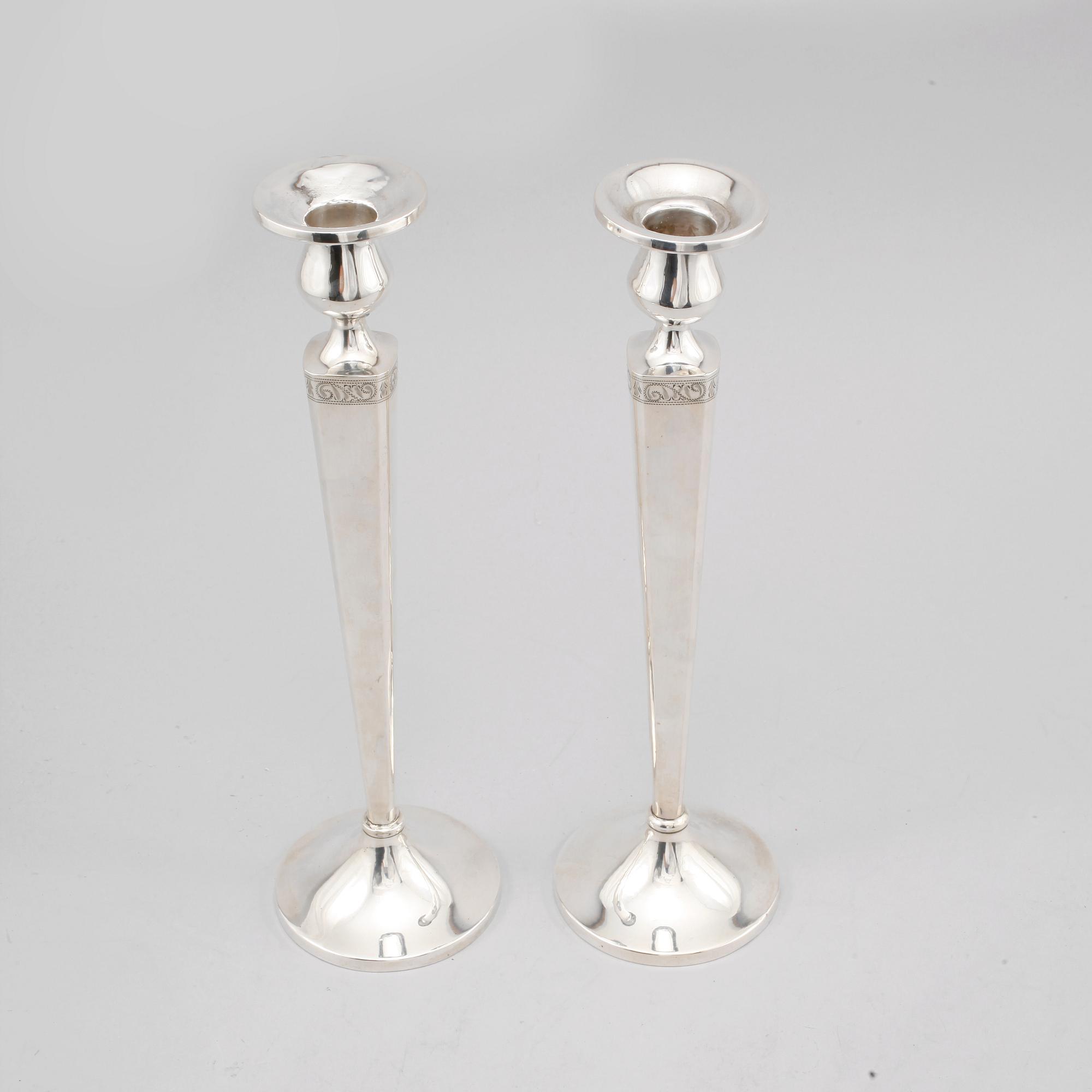 LJUSSTAKAR, ett par, sterlingsilver, 1900-talets andra hälft,