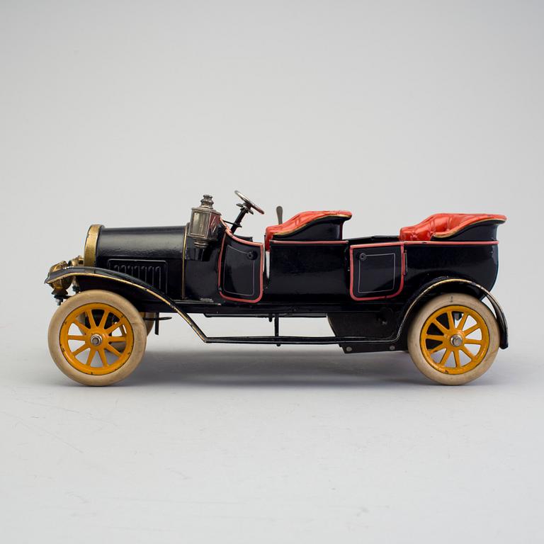 A tinplate Gebrüder Bing 10375/2 Open Tourer, Germany, ca 1912.