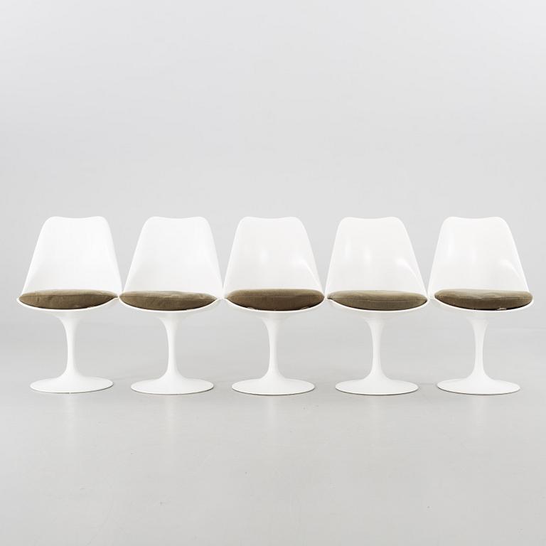 EERO SAARINEN, FIVE CHAIRS , "Tulip", Knoll International, USA.