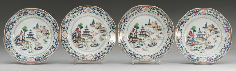 Tallrikar, fyra stycken, kompaniporslin. Qing dynastin, Qianlong (1736-95).