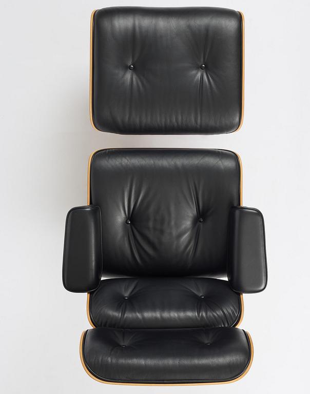 Charles & Ray Eames, an "Eames Lounge Chair" with ottoman, Vitra, 2000s.