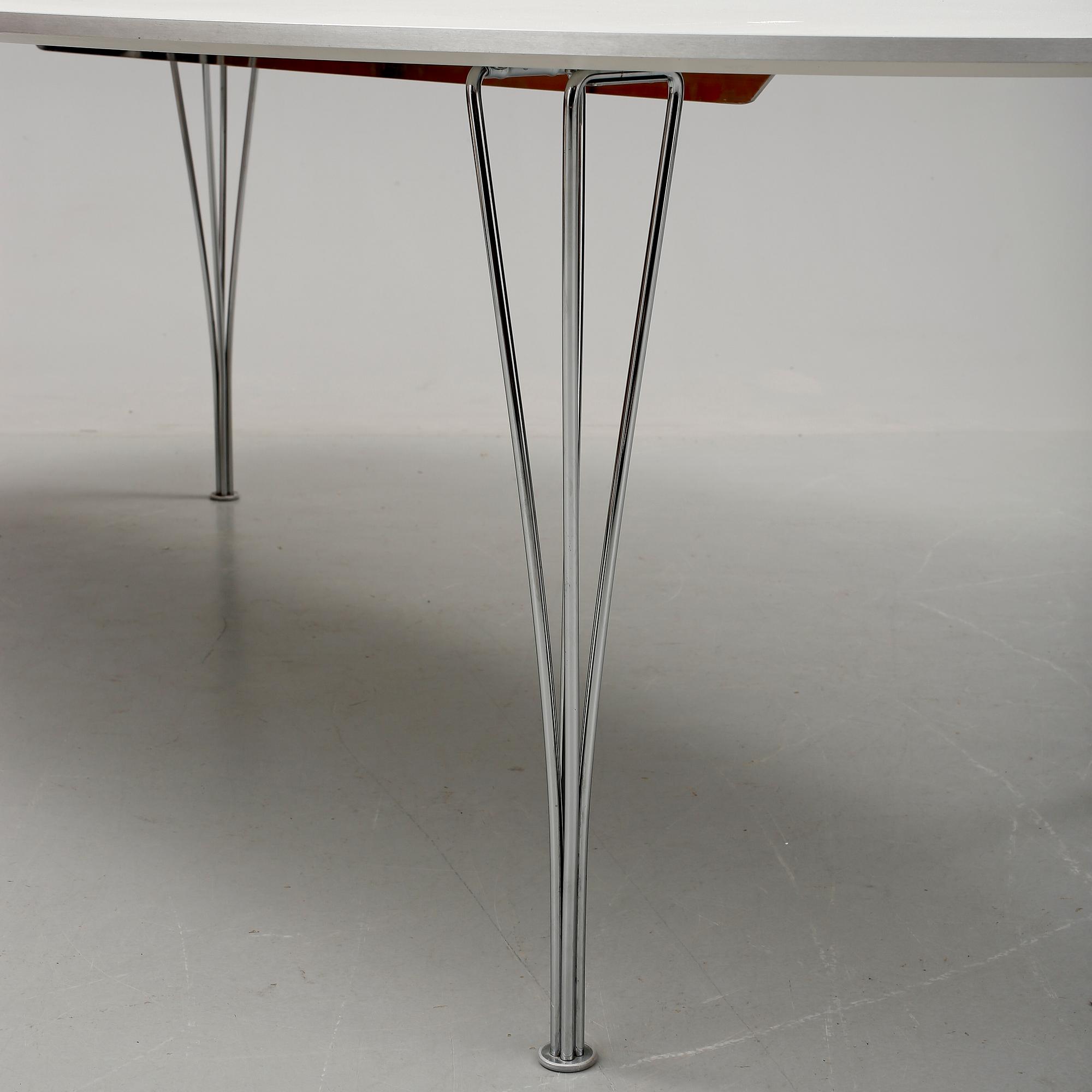 MATBORD, "Superellips", Bruno Mathsson och Piet Hein, Fritz Hansen, Danmark 2006.