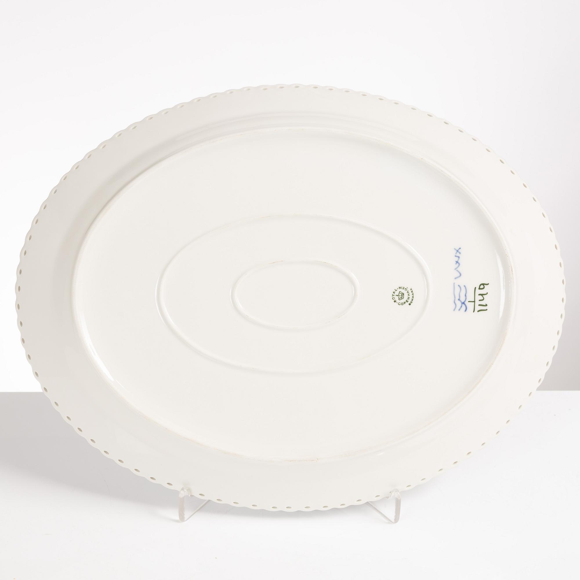 A 'Blue fluted' porcelain serving dish, Royal Copenhagen, Denmark 1969-1974.