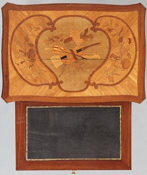 A Louis XV 18th century Table à ecrire.