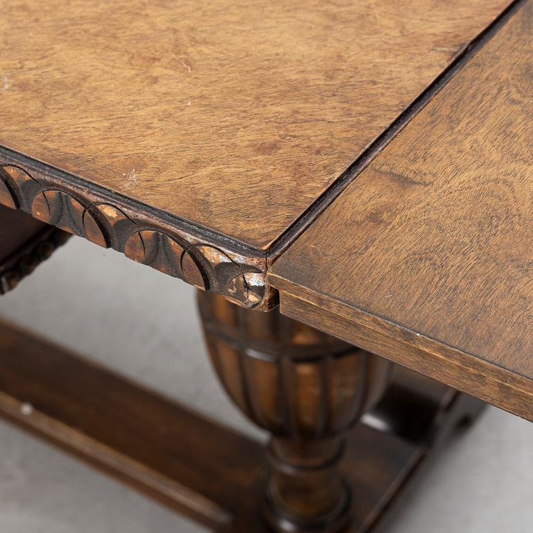 A dining table, 1920s.