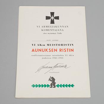 PARTI MEDALJER, ca 40 st, DIPLOM och UTMÄRKELSER, 15 st, Finland 1940-tal.