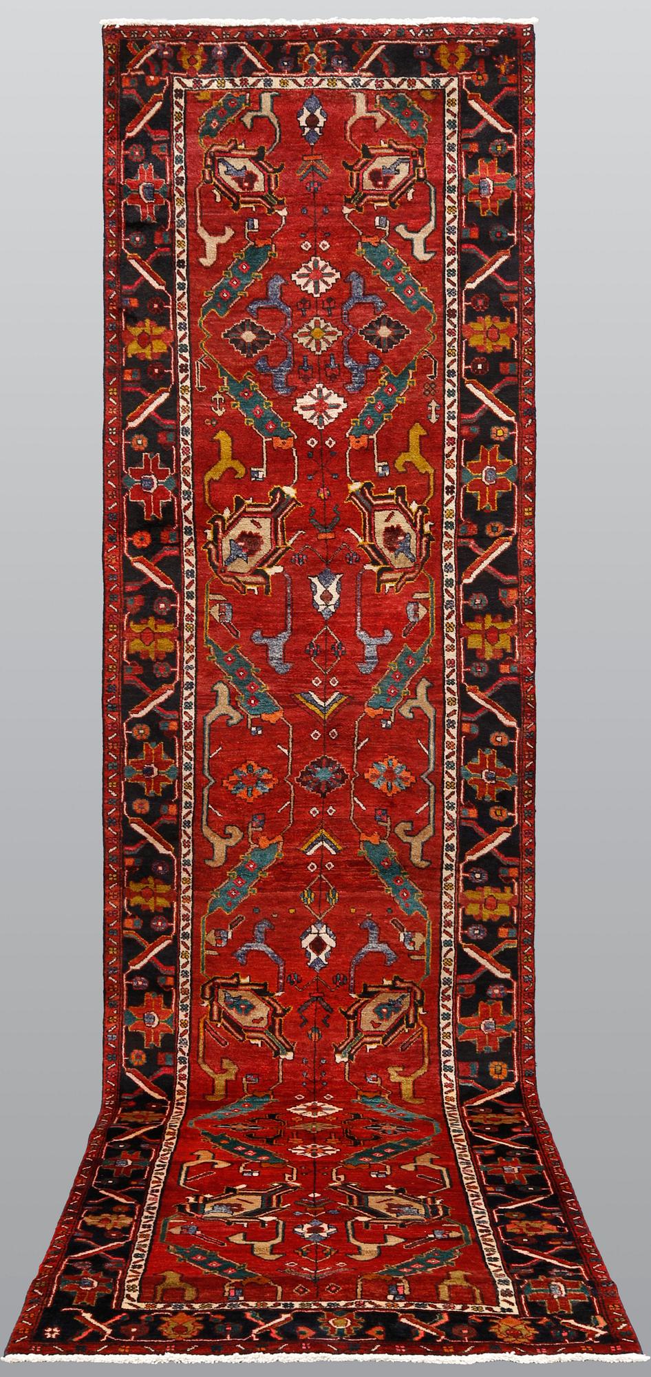 Gallerimatta, Täbris, ca 407 x 110 cm.