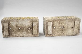 Stina Lindholm, a pair of conpemporary concrete flower pots, Skulpturfabriken.