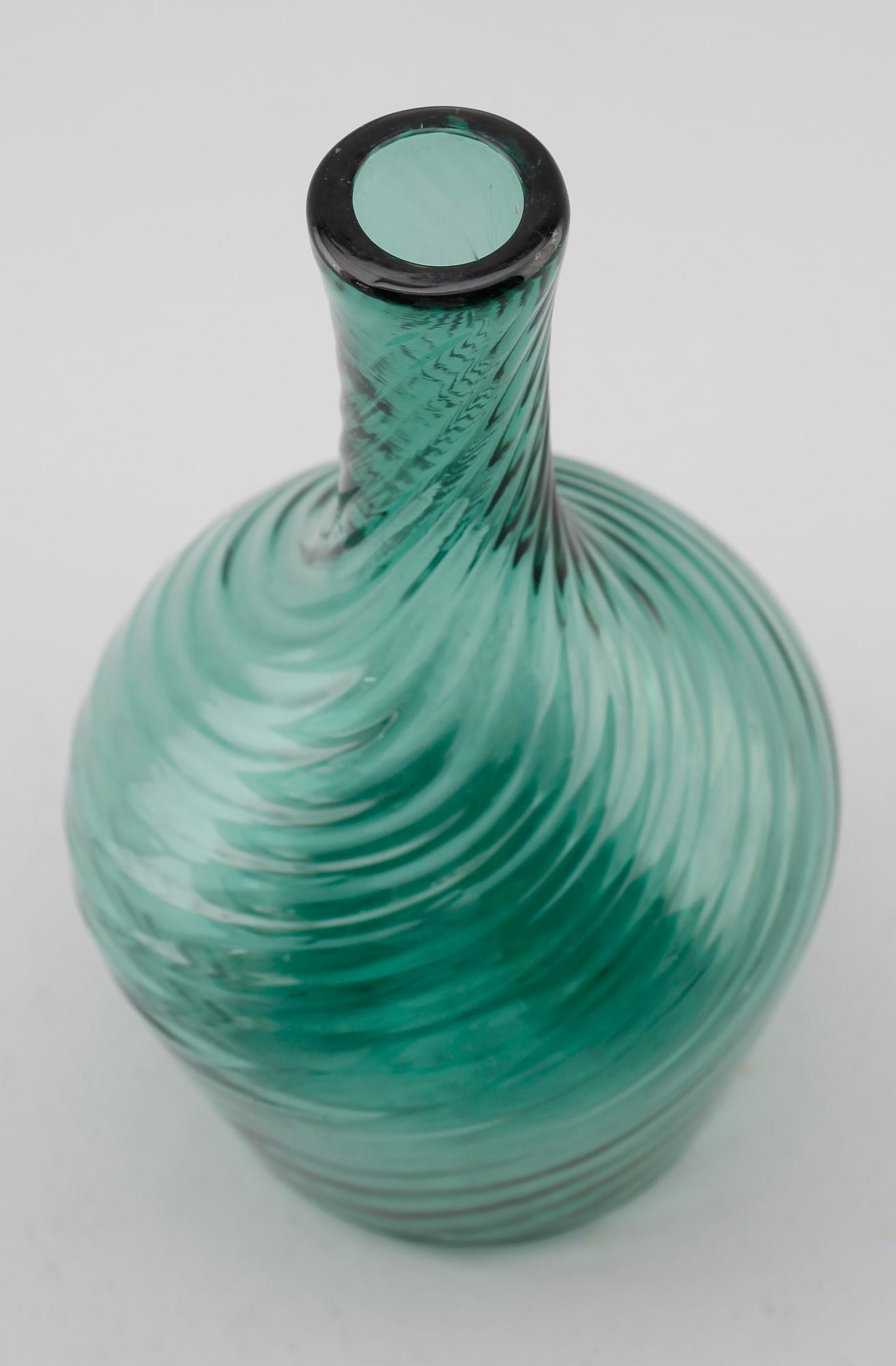 FLASKA/KARAFF, grönt glas, 1800-tal.