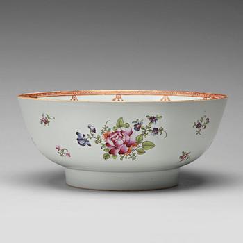 634. A famille rose punch bowl, Qing dynasty, Qianlong (1736-95).