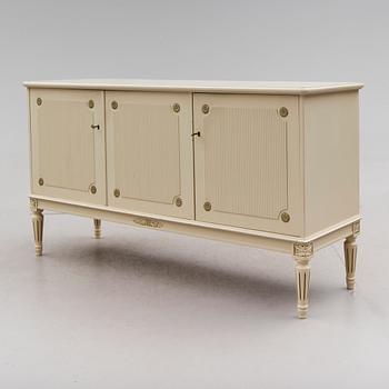 SIDEBOARD, gustaviansk stil, 1900-talets andra hälft.