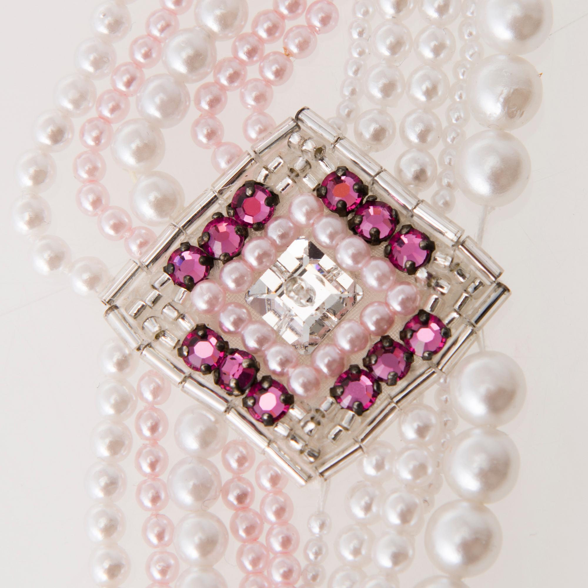 KAULAKORU / HELMINAUHA.