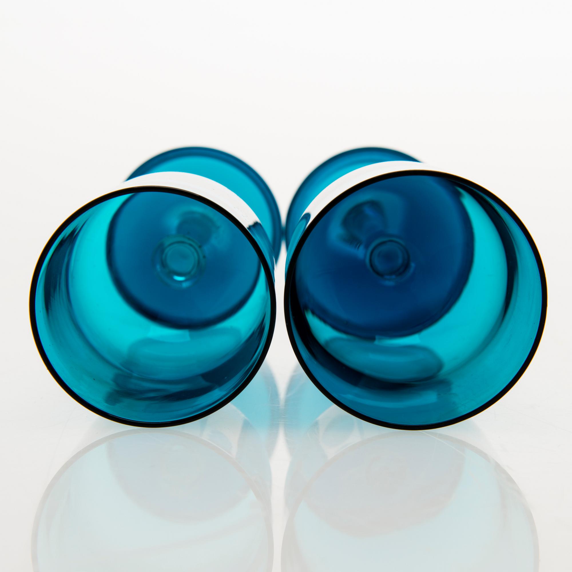NANNY STILL A Set of 11 Harlekiini Wine Glasses by Riihimäen lasi Oy, 1950-60s.