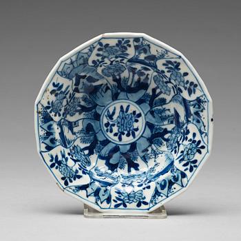 905. A set of 11 blue and white deep dishes, Qing dynasty, Kangxi (1662-1722).