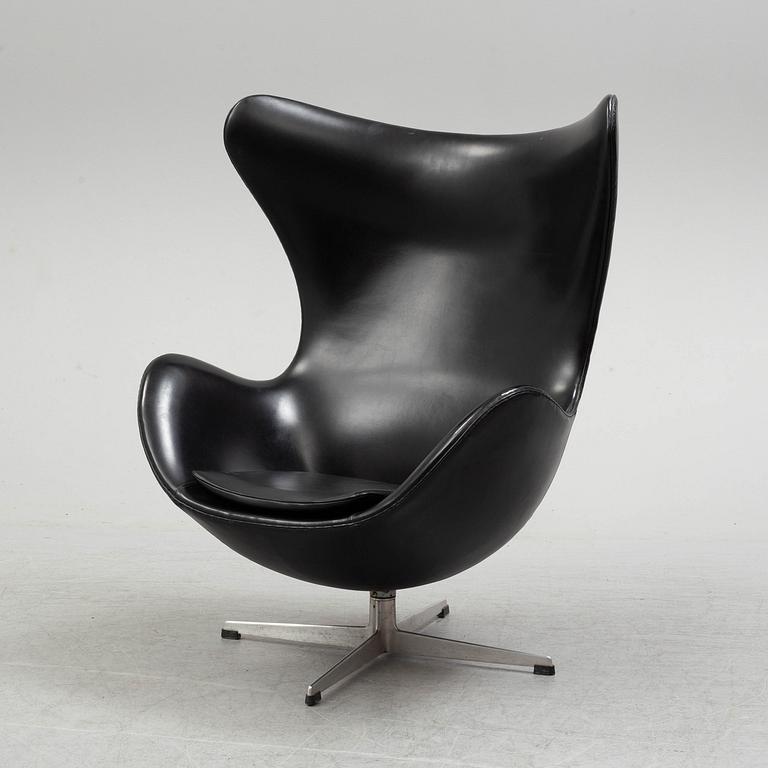 ARNE JACOBSEN, "Ägget", fåtölj, Fritz Hansen, Denmark, 1960-tal.