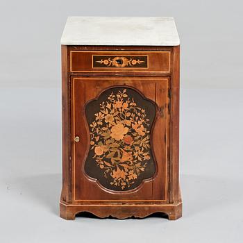 POTTSKÅP, sent 1800-tal.