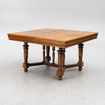 Dining table, Baroque style, second half of the 19th century.