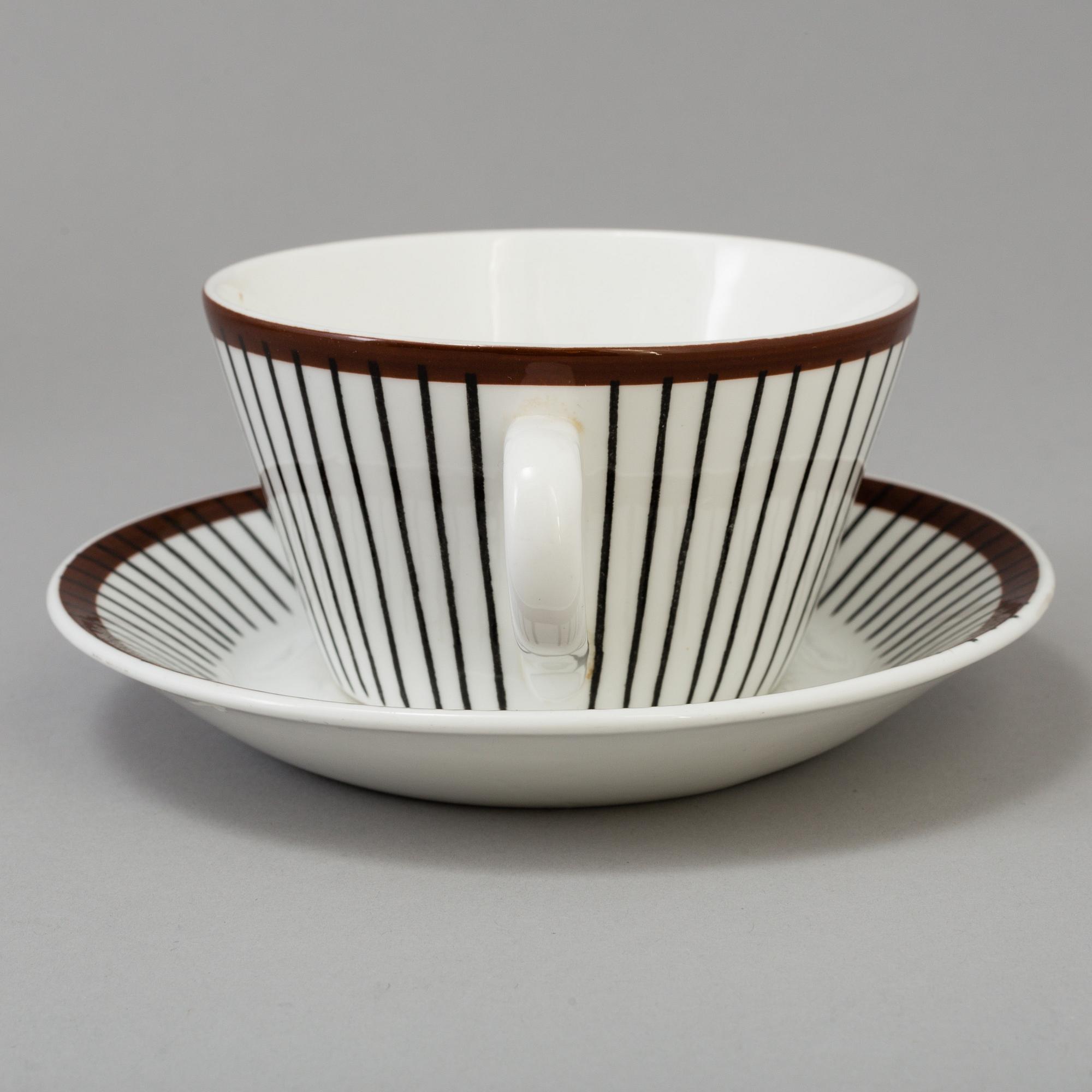 STIG LINDBERG, servisdelar, 32 stycken, porslin,"Spisa Ribb", benporslin, Gustavsberg, 1955-1974.