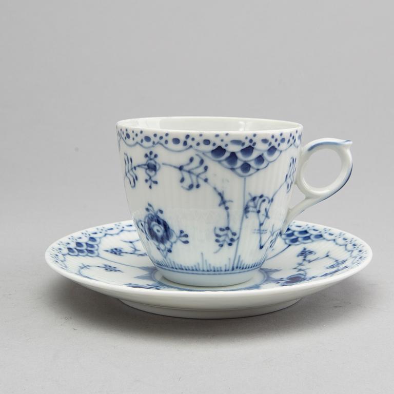 ROYAL COPENHAGEN, kaffeservis, 15 dls Musselmalet halvblond, porslin, första- och andrasortering.