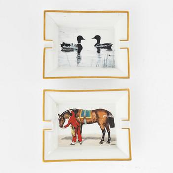 Hermès, askfat, två stycken, porslin, Paris, Frankrike.