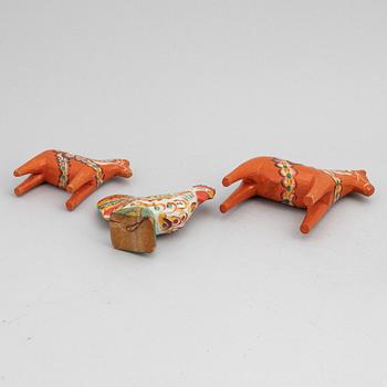 A set of painted wooden horses and roosters from Dalarna, Sweden, mid 20th century and late 20th century.