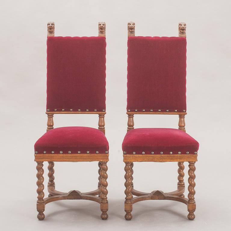 STOLAR, ett par, barockstil. 1900-tal.