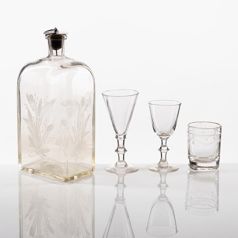 An assembled 27-piece set of 19th Century glass.