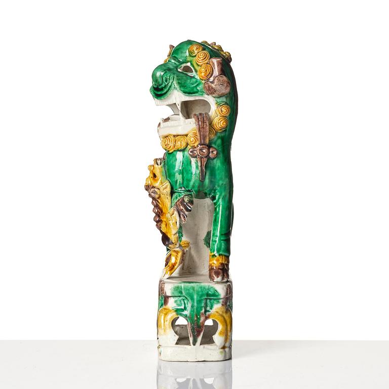 A group of sancai-glazed scholar's objects, Qing dynasty, Kangxi (1662-1722).