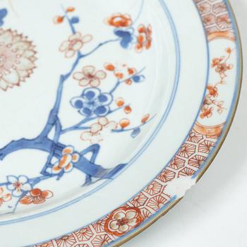 Six porcelain plates and dishes, Japan and China, 18th-19th century.
