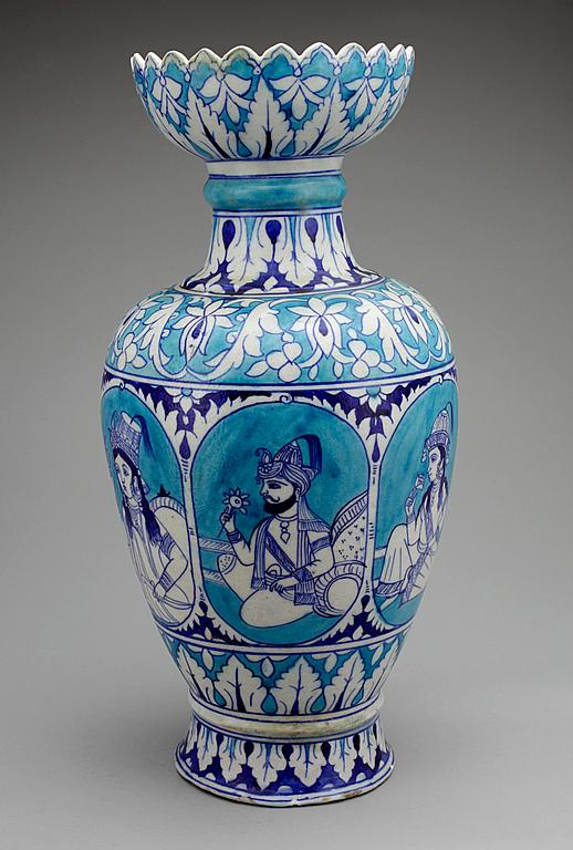 GOLVVAS, keramik, sannolikt Persien, 1800/1900-tal.