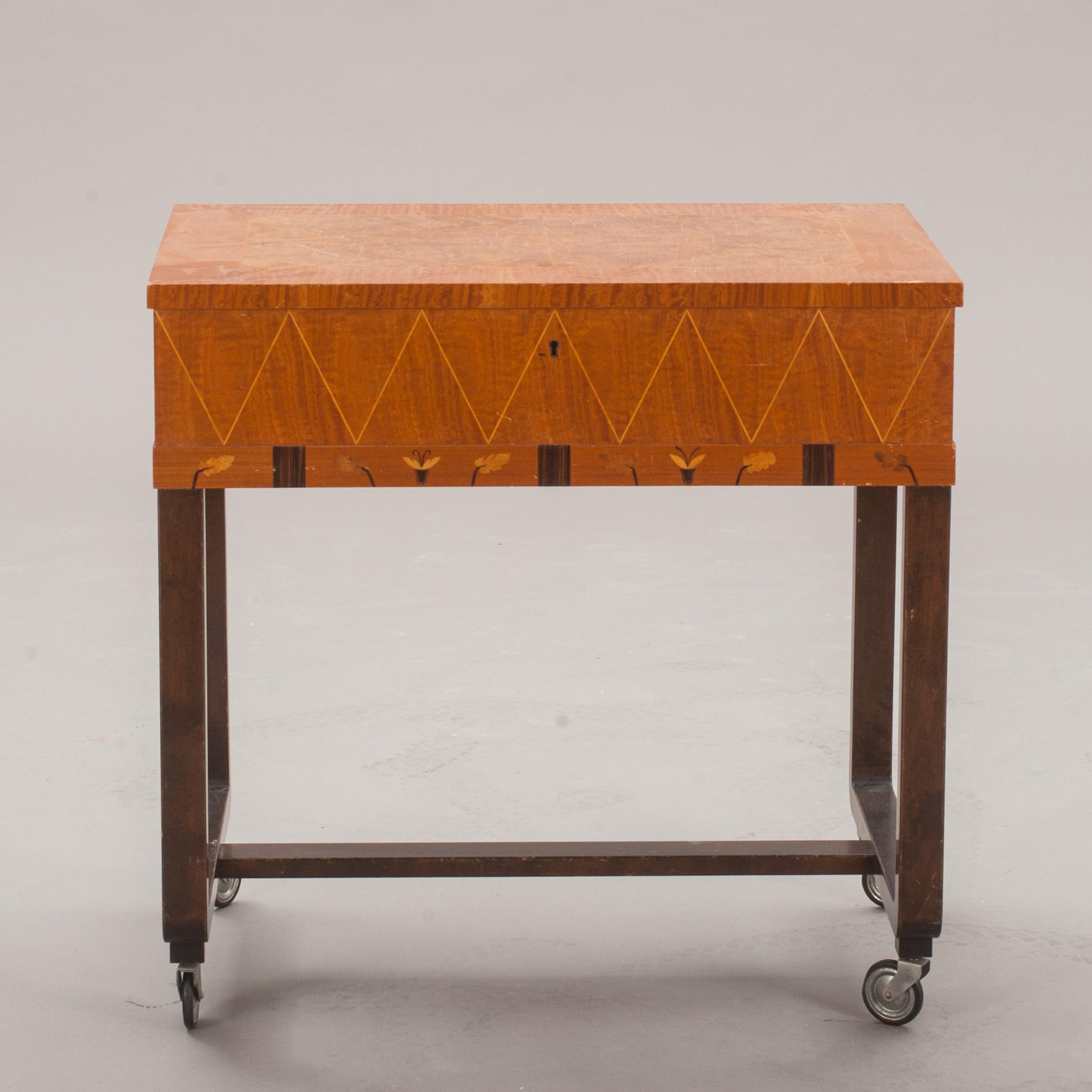 SCHATULL, 1900-talets mitt.