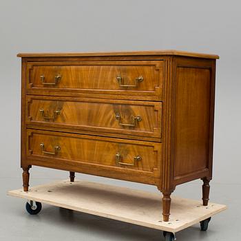 BYRÅ, Louis XVI-stil, 1900-tal.