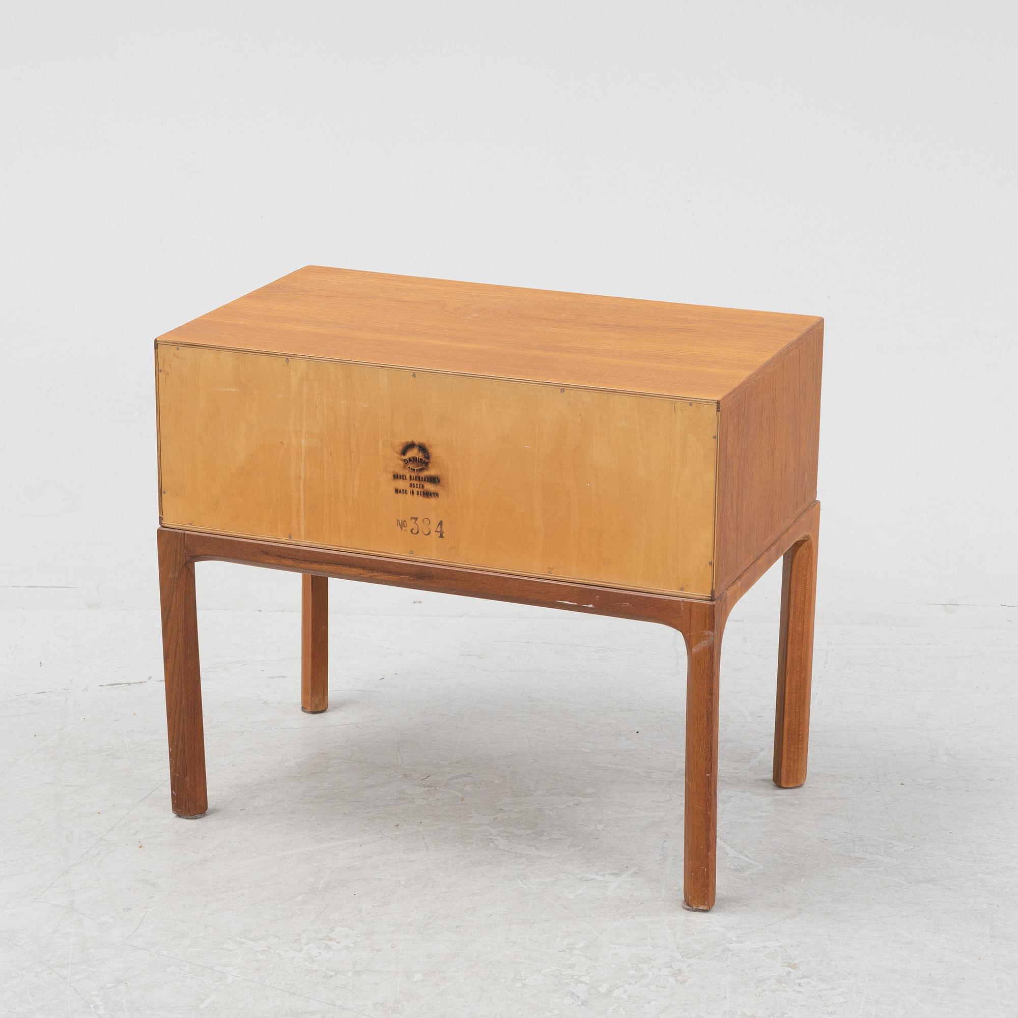 Aksel Kjersgaard, byrå, nr 384, Odder, Danmark, 1960-tal.