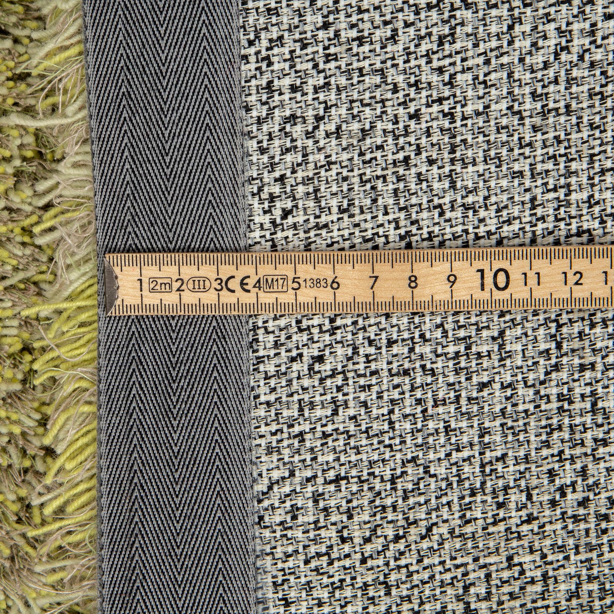 A CARPET, tufted, ca 200 x 140 cm.