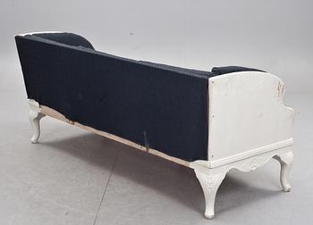 TRÅGSOFFA, rokokostil. 1900-tal.