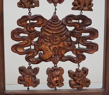 SKÄRMAR, tre stycken, delvis Hardwood. Qing dynastin (1644-1912).