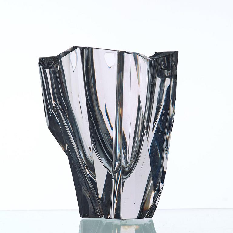 Tapio Wirkkala, an 'Iceberg' cut crystal glass vase, Iittala, Finland.