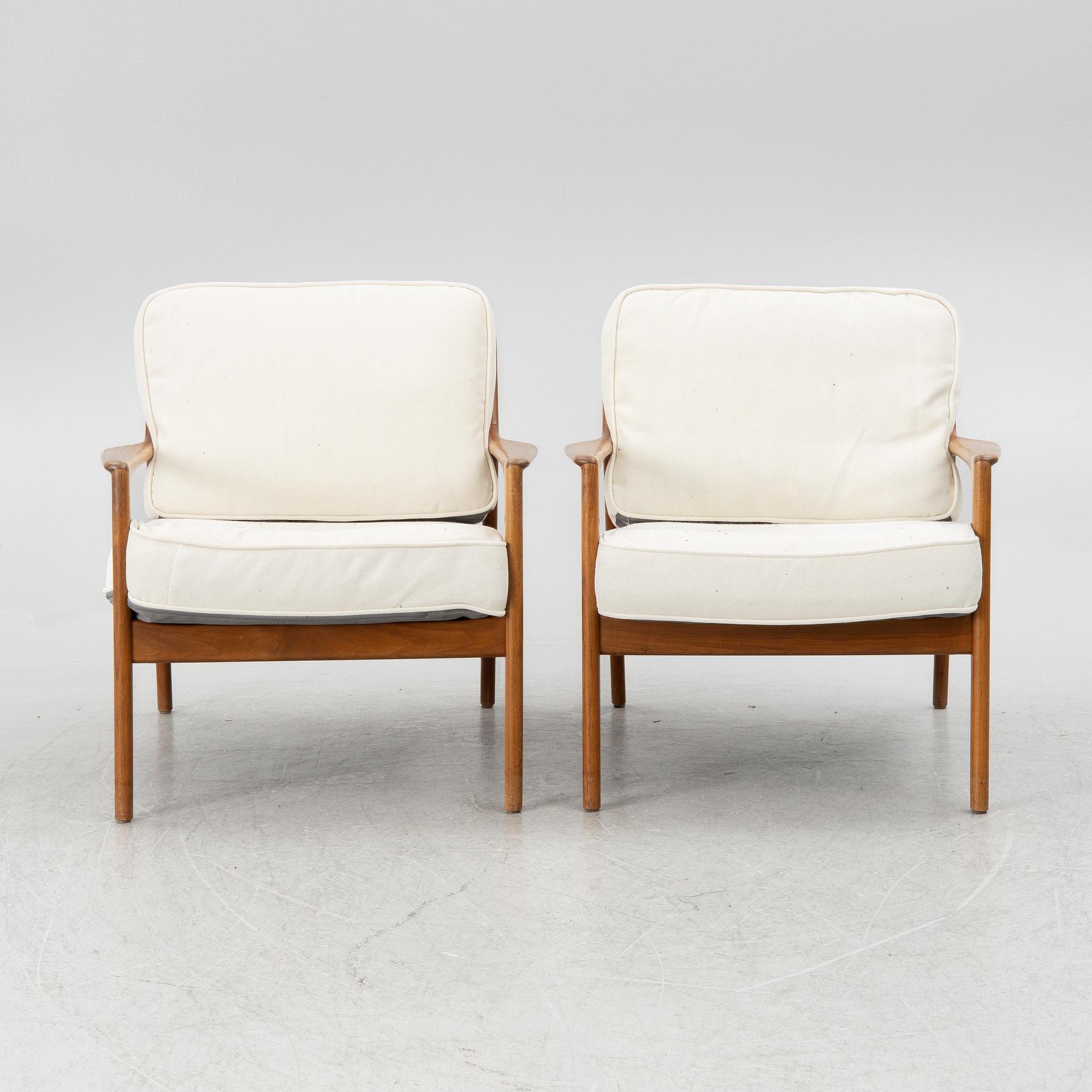 Folke Ohlsson, a pair of "USA 75" armchairs, Dux 1960s.