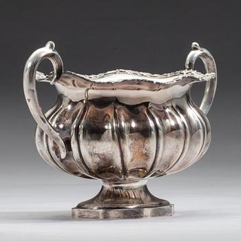 SKÅL, silver, Hjalmar Fagerroos, Helsingfors 1916. Vikt 501,4 g.