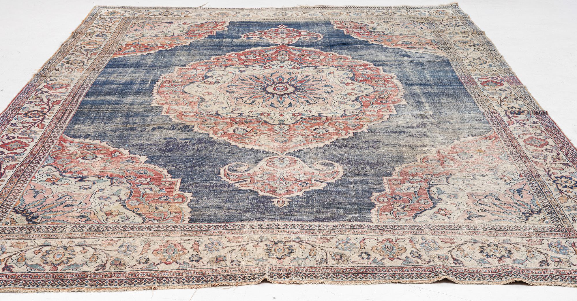 An antique Doroshk carpet, East Persian, c. 406 x 295 cm.