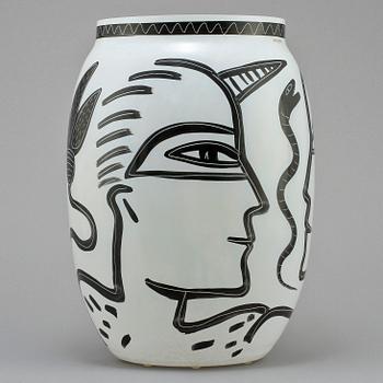 VAS, glas, Ulrica Hydman-Vallien, Kosta Boda, 1900-talets fjärde kvartal.
