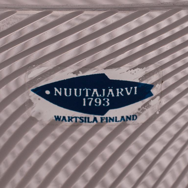 VAS, filigranglas, signerad Nuutajärvi (Nötsjö).